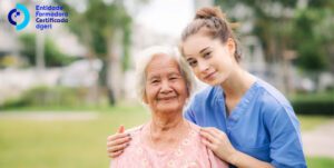 Técnico de Geriatria com Idoso